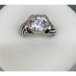 Cable Style Ring, Clear Stone  Size 7  Silver Tone Metal   CZ, Silver Tone Metal
